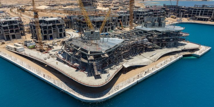 مشروع أمالا: أيقونة السياحة الفاخرة المستدامة على ساحل البحر الأحمر