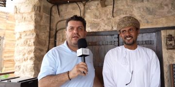 “تفاعل السعودية” تُجري جولة في أقدم بيوت ولاية طاقة بعمان.. تفاصيل مهمة