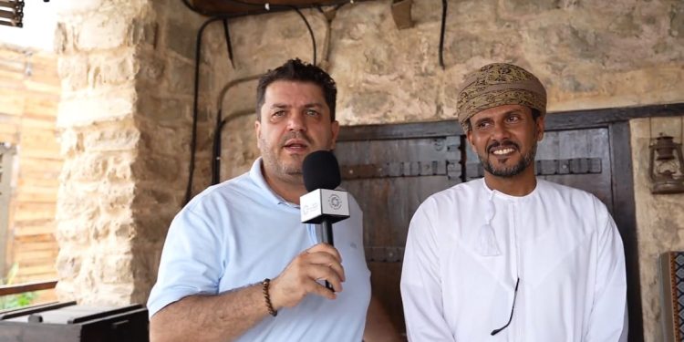“تفاعل السعودية” تُجري جولة في أقدم بيوت ولاية طاقة بعمان.. تفاصيل مهمة