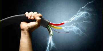 سرقة كابلات الكهرباء تعطل الدراسة في 51 مدرسة بالرياض.. غضب كبير ومطالب بتشديد العقوبات