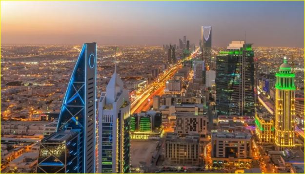 تفاعل السعودية - رؤية 2030 والسعودية الرقمية.. من التحول الإلكتروني إلى الريادة التقنية «المملكة من مستخدم للتقنية إلى صانع لها»