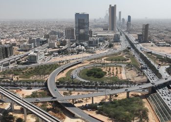 «كيفية التحميل والمزايا».. تطبيق 938 خطوة جديدة لتحسين خدمات الطرق وسلامة المستخدمين