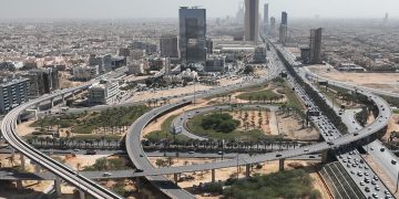 «كيفية التحميل والمزايا».. تطبيق 938 خطوة جديدة لتحسين خدمات الطرق وسلامة المستخدمين