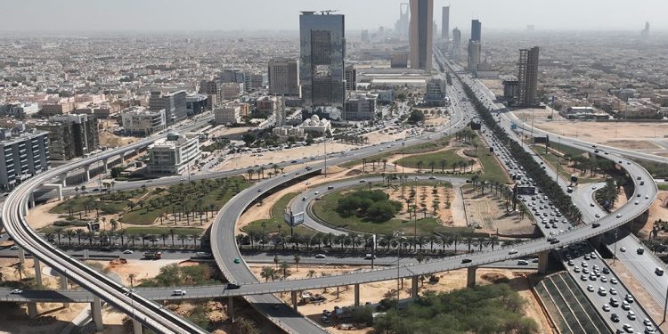 «كيفية التحميل والمزايا».. تطبيق 938 خطوة جديدة لتحسين خدمات الطرق وسلامة المستخدمين