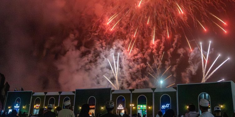 فعاليات (ساحة أتين).. تجربة ترفيهية استثنائية تمزج بين الترفية والثقافة ضمن موسم خريف ظفار ٢٠٢٥