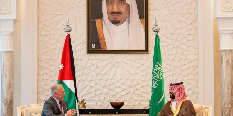 تفاصيل لقاء ولي العهد السعودي وملك الأردن في قصر نيوم