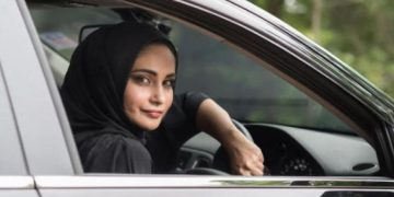 رخصة القيادة للنساء في السعودية 2025.. خطوات سهلة ونظام رقمي متكامل