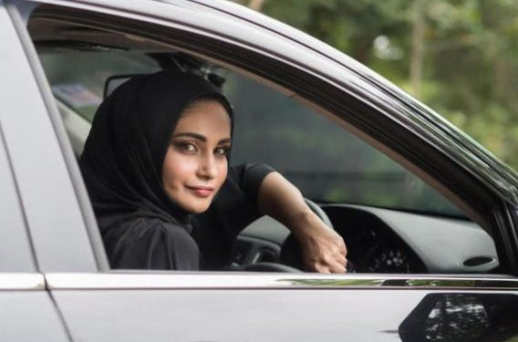 رخصة القيادة للنساء في السعودية 2025.. خطوات سهلة ونظام رقمي متكامل