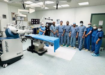 نقلة نوعية في جراحات العظام.. مدينة الملك سعود الطبية تنجح في أولى عمليات استبدال المفاصل بتقنية الروبوت