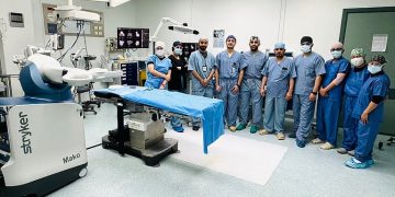 نقلة نوعية في جراحات العظام.. مدينة الملك سعود الطبية تنجح في أولى عمليات استبدال المفاصل بتقنية الروبوت