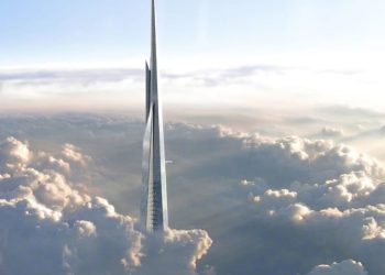 الأعلى في العالم.. برج جدة يقتنص اللقب من برج خليفة ويحلق في السماء
