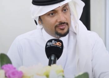 خلال استضافته في إذاعة عُمان.. يونس عنايت: صلالة تجربة سياحية متكاملة تحترم قيمنا