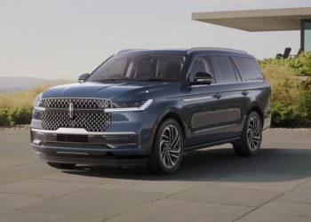 صور مذهلة.. لينكون نافيجيتور 2025 في السعودية.. المواصفات والأسعار
