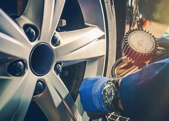 المرور تحذر من مخاطر إهمال إطارات المركبات: انفجار مفاجئ قد يهدد الأرواح