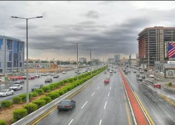 طقس السعودية .. أمطار رعدية على عدة مناطق في المملكة وتحذيرات من جريان السيول