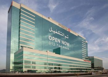 إنجاز طبي جديد في المملكة.. نجاح باهر لعملية دقيقة في مستشفى الدكتور سليمان الحبيب بجدة