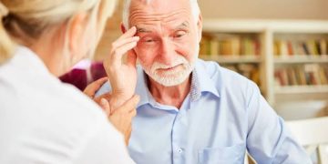 احذر.. تسوس الأسنان قد يهدد ذاكرتك ويقودك نحو الزهايمر