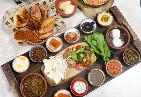 الإفطار التركي يتربع على عرش الأفضلية عالميًا بتصنيف TasteAtlas