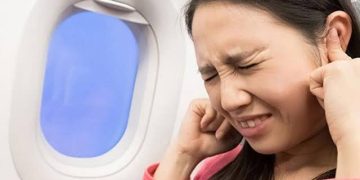 ضوضاء الطائرات خطر صامت.. كيف تستمتع بالسفر وتحمي أذنيك؟