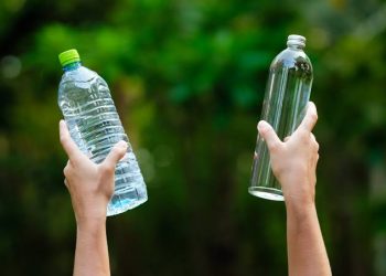 الزجاج ليس كما تظن.. دراسة تكشف مفاجأة حول المشروبات المعبأة