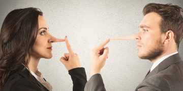 الرجال يكذبون أكثر من النساء.. دراسة تكشف الفارق وأسباب اللجوء إلى الكذب