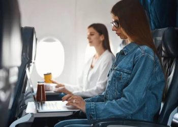 قبل أن تسافر..هذه المقاعد لا ينصح بها خبراء السفر في الطائرة