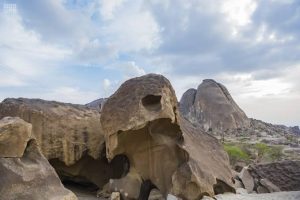 تفاعل السعودية - كيف تقضي يومًا لا يُنسى في الباحة؟ بين التراث والمغامرة وسحر الطبيعة