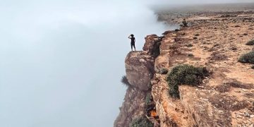 بعد رحيل سعودي عاشق للمغامرة بين قمم ظفار.. ماذا نعرف عن جبل سمحان؟