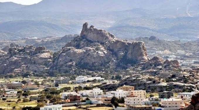 كيف تحولت تنومة إلى لوحة طبيعية ووجهة لعشاق المغامرة والهدوء؟