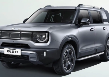 سيارة BJ30 الهجينة