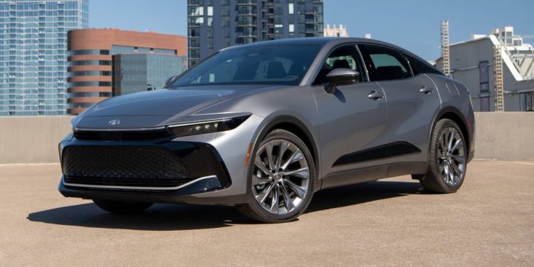 تويوتا كراون بريستيج 2026