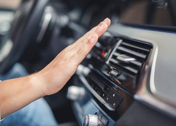 مكيف السيارة