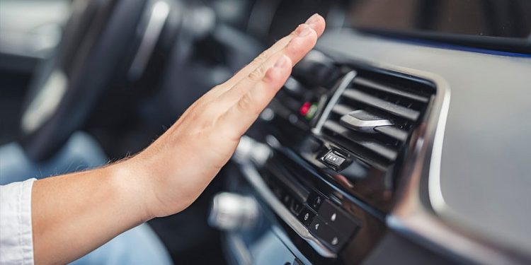 مكيف السيارة