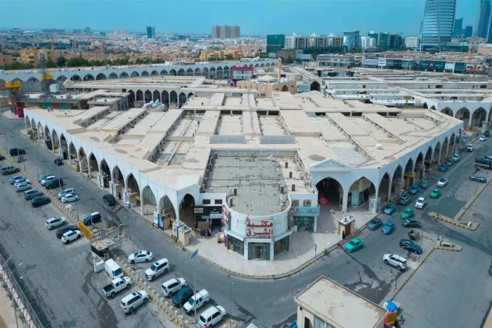 سوق طيبة يسجل أعلى سعر للمتر التجاري في الرياض