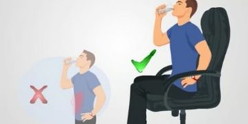 تناول الماء وقوفًا