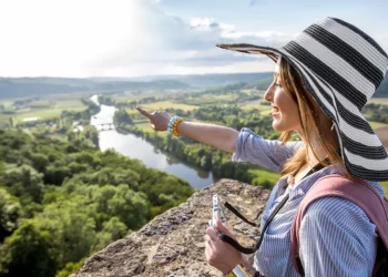 كيف تختار وجهتك السياحية المثالية قبل الرحلة؟ خطوات ونصائح عملية