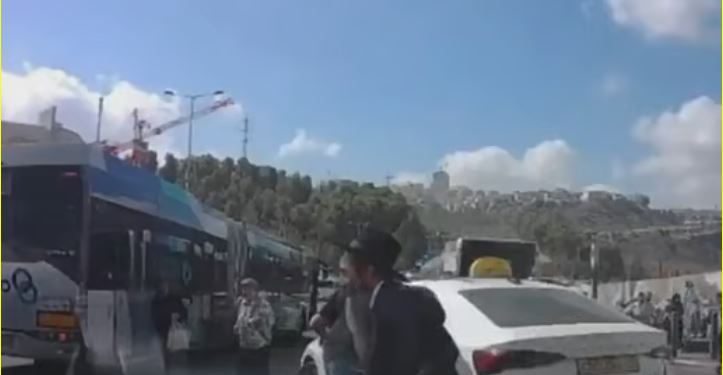 مقتل 7 وإصابة 14 في هجوم مسلح قرب مستوطنة راموت بالقدس