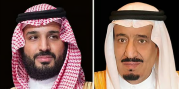 القيادة تعزي أسرة مفتي المملكة والشعب السعودي والعالم الإسلامي بوفاة الشيخ عبد العزيز آل الشيخ