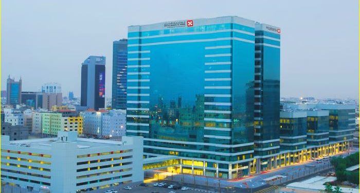 إنجاز سعودي جديد.. عملية دقيقة تُنقذ مريضًا بعد استخراج “قطعة عظم” اخترقت المعدة