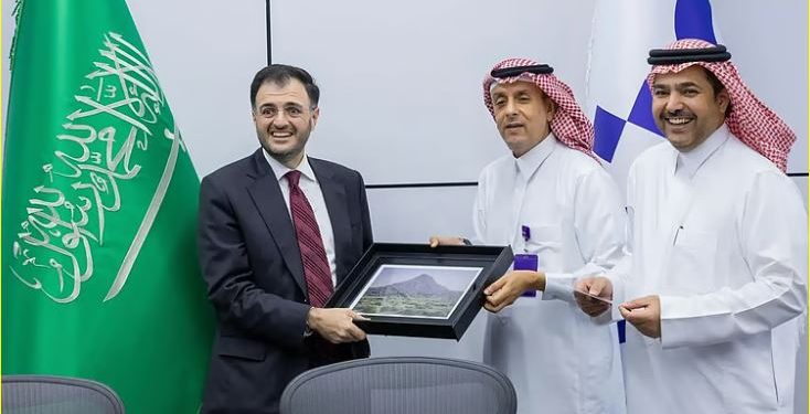 وزير الاتصالات السوري يزور مقر مجموعة stc لبحث تعزيز التعاون الرقمي مع السعودية