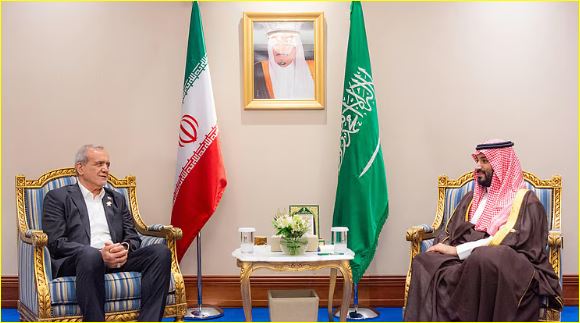ولي العهد يلتقي الرئيس الإيراني