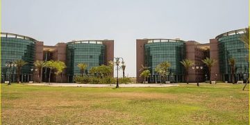 جامعة تبوك تحقق اعتمادًا برامجيًا كاملًا بنسبة 100% لجميع برامج البكالوريوس