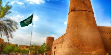 في اليوم الوطني الـ95.. المصمك يستعيد ذاكرة الوطن بحكايات الإبل