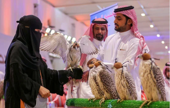 معرض الصقور والصيد السعودي