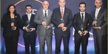 جوائز السفر العربي