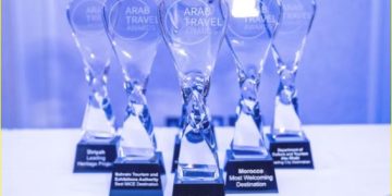 جوائز السفر العربي