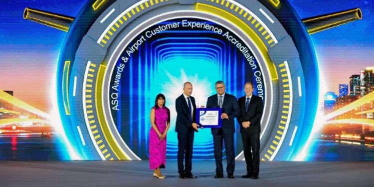 مطار الملك عبدالعزيز الدولي يحصد اعتماد “تجربة العملاء” من المستوى الثالث عالميًّا