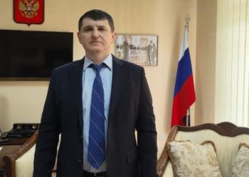 القنصل العام لروسيا في جدة يُهنئ المملكة بمناسبة اليوم الوطني السعودي الـ95 ويشيد بتطوير العلاقات الثنائية