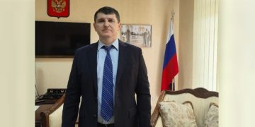 القنصل العام لروسيا في جدة يُهنئ المملكة بمناسبة اليوم الوطني السعودي الـ95 ويشيد بتطوير العلاقات الثنائية