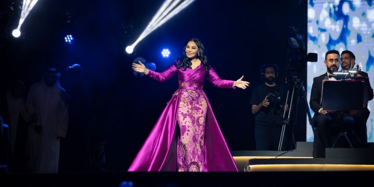 أحلام تُشعل موسم جدة